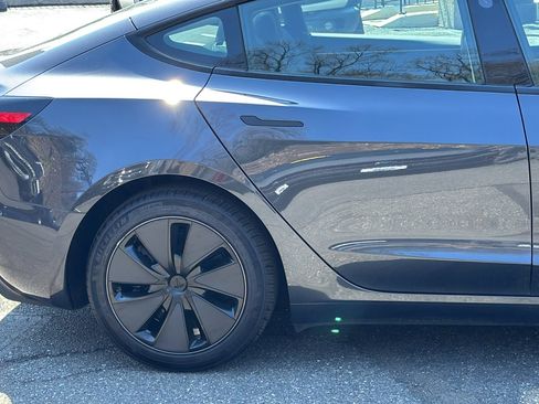 Used 2025 Tesla Model 3 Long Range RWD image 9