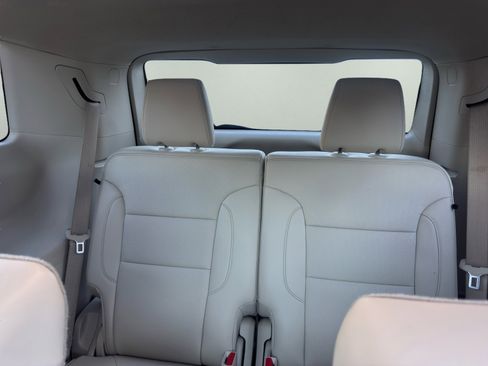 Used 2023 GMC Acadia Denali w/ Denali Ultimate Package image 20