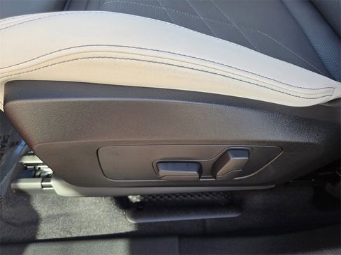 New 2026 BMW X1 xDrive28i w/ Technology Package image 25