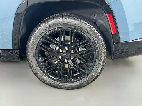 New 2026 Jeep Grand Wagoneer Limited image 17