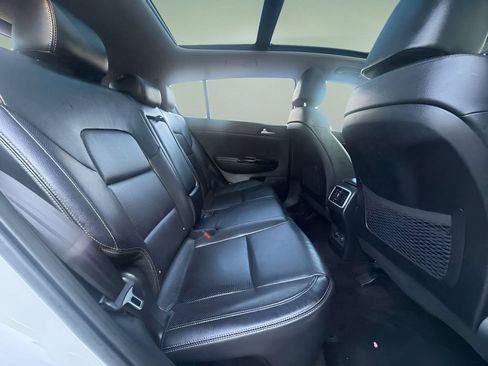 Used 2021 Kia Sportage EX w/ EX Technology Package AWD/4WD image 17