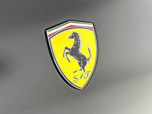 Used 2020 Ferrari 812 Superfast RWD image 37
