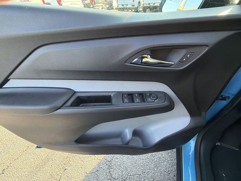 New 2027 Chevrolet Bolt LT w/ Comfort Package FWD image 15