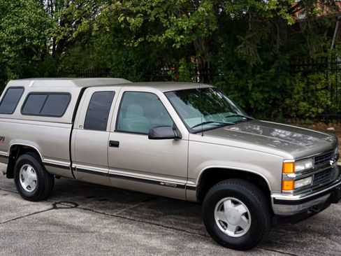 Used 1998 Chevrolet Silverado 1500 4x4 Extended Cab w/ Preferred Equipment Group 2 image 38