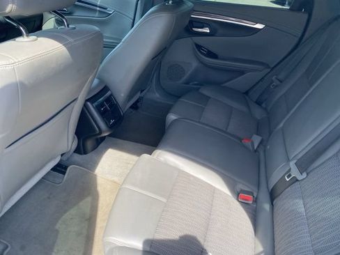 Used 2018 Chevrolet Impala LT w/ LT Convenience Package FWD image 11