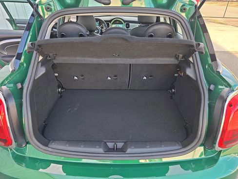 Used 2022 MINI Cooper 4-Door Hardtop image 17