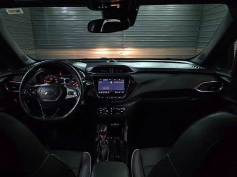 Used 2021 Chevrolet TrailBlazer RS w/ Convenience Package image 11