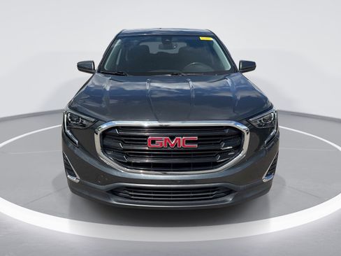 Used 2020 GMC Terrain SLE FWD image 2