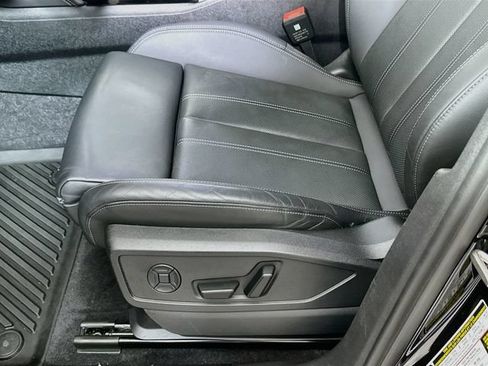 Used 2025 Audi Q5 Premium Plus w/ Premium Plus AWD/4WD image 20