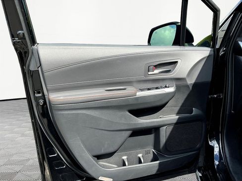 Used 2021 Toyota Sienna XSE w/ XSE Plus Package FWD image 20