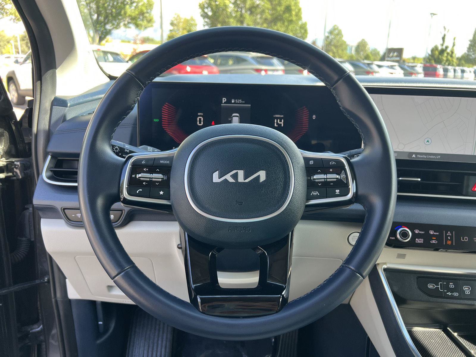 Used 2026 Kia Carnival EX FWD image 6