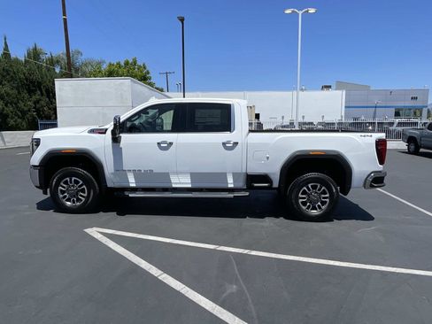 New 2026 GMC Sierra 2500 SLT w/ SLT Premium Package AWD/4WD image 4