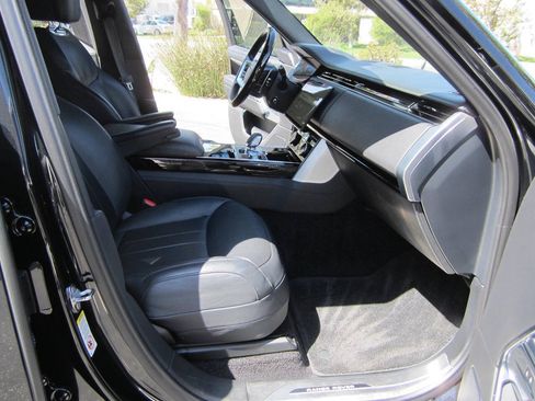Used 2023 Land Rover Range Rover SE AWD/4WD image 24