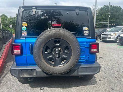Used 2025 Jeep Wrangler Unlimited Sport AWD/4WD image 4