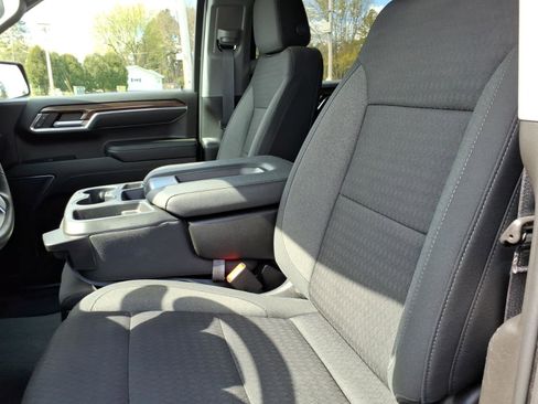 Used 2023 Chevrolet Silverado 1500 LT AWD/4WD image 19