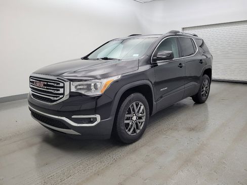 Used 2018 GMC Acadia SLT image 2