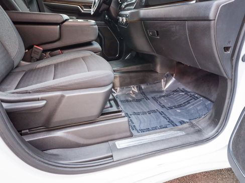 Used 2024 GMC Sierra 2500 SLE w/ SLE Convenience Package image 24