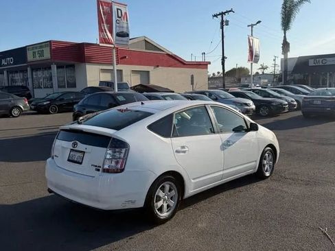 Used 2005 Toyota Prius FWD image 3