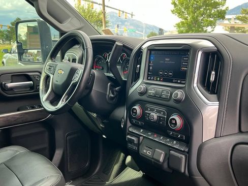 Used 2021 Chevrolet Silverado 2500 LTZ w/ Z71 Off-Road Package AWD/4WD image 18