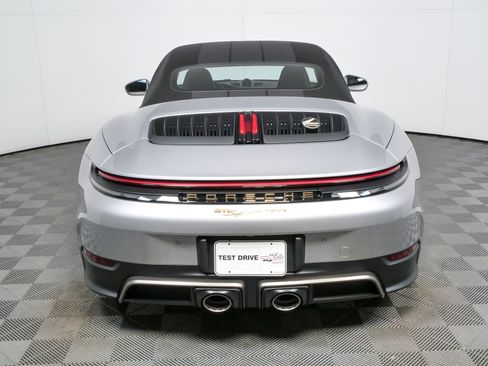 Certified 2026 Porsche 911 Carrera GTS RWD image 38