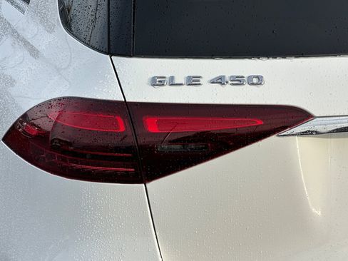 Used 2024 Mercedes-Benz GLE 450 4MATIC image 26