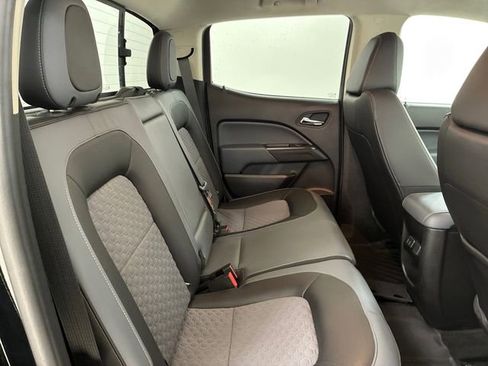 Used 2018 Chevrolet Colorado Z71 w/ Z71 Midnight Edition image 16