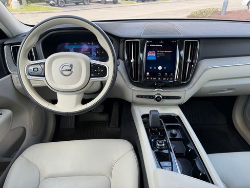 Used 2023 Volvo XC60 B5 Plus w/ Climate Package AWD/4WD image 15