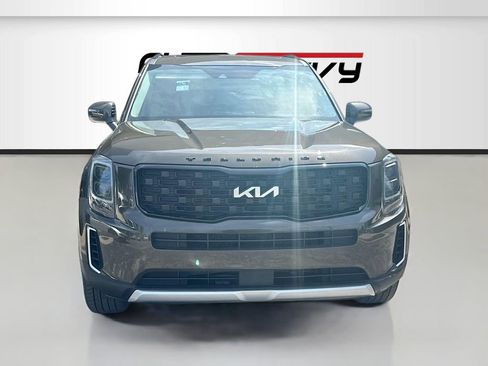 Used 2022 Kia Telluride EX w/ EX Premium Package image 2