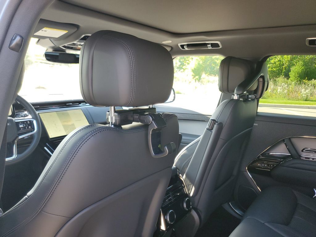 New 2027 Land Rover Range Rover Sport SE AWD/4WD image 27