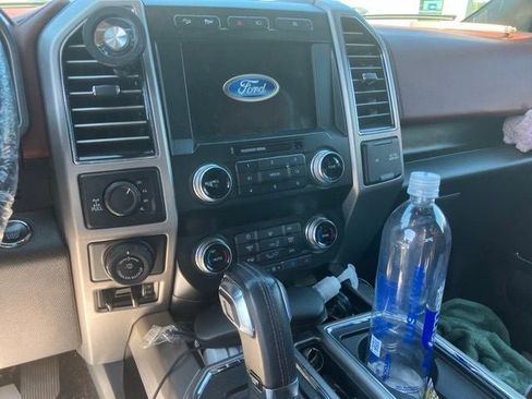 Used 2019 Ford F150 Platinum w/ Equipment Group 701A Luxury AWD/4WD image 17
