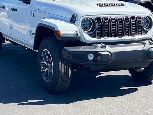 New 2026 Jeep Gladiator Sport AWD/4WD image 10