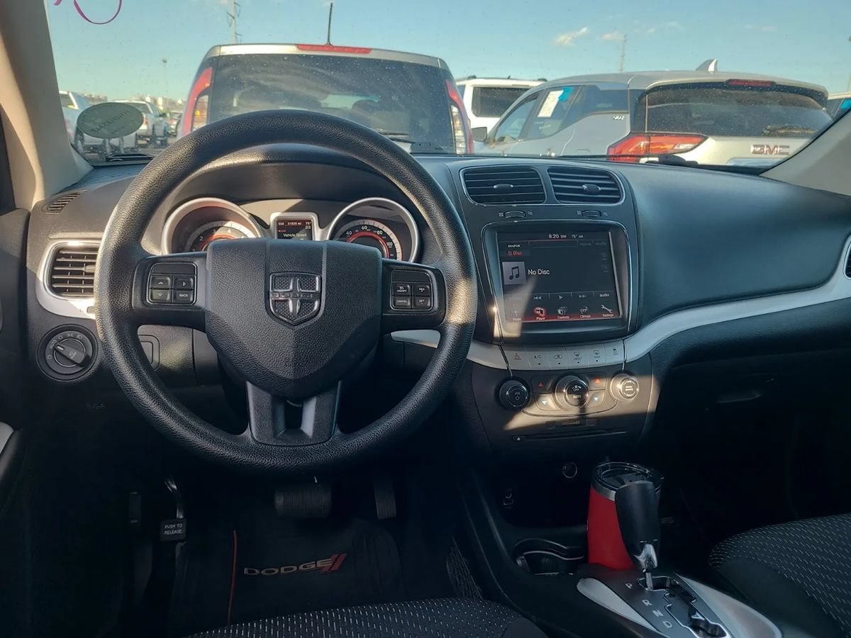 Used 2019 Dodge Journey SE FWD image 7