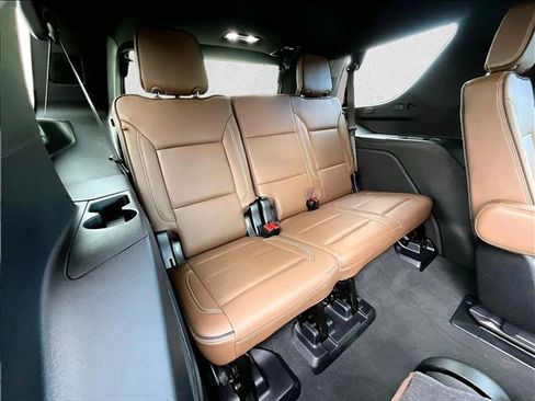 Used 2025 Chevrolet Tahoe High Country RWD image 29