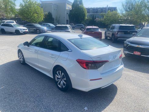 Used 2022 Honda Civic LX image 6