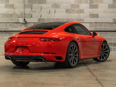 Used 2018 Porsche 911 Carrera RWD image 7