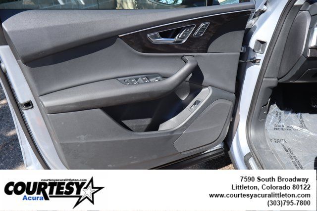 Used 2022 Audi Q7 3.0T Premium w/ Interior Protection Package AWD/4WD image 24