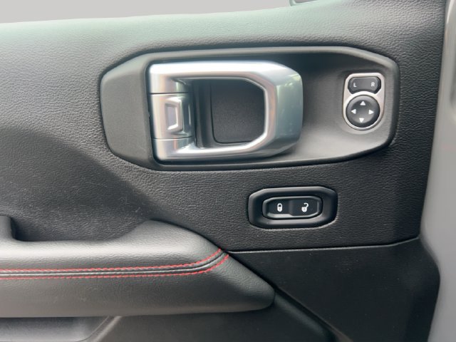 Used 2022 Jeep Gladiator Rubicon w/ Cold Weather Group AWD/4WD image 36