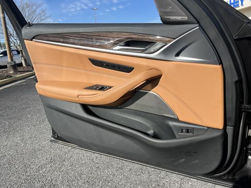 Used 2023 BMW 540i w/ M Sport Package image 14