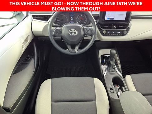 Used 2025 Toyota Corolla LE w/ Convenience Package FWD image 13