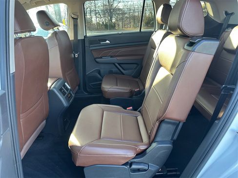 Used 2022 Volkswagen Atlas SE w/ Panoramic Sunroof Package image 19