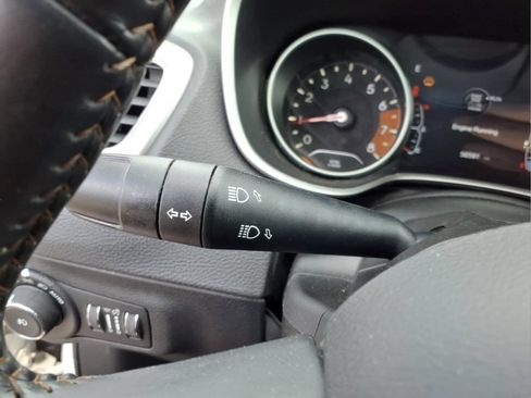 Used 2018 Jeep Compass Latitude w/ Popular Equipment Group AWD/4WD image 18
