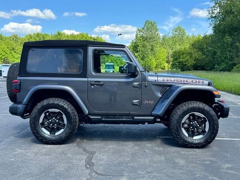 Used 2018 Jeep Wrangler Rubicon AWD/4WD image 8