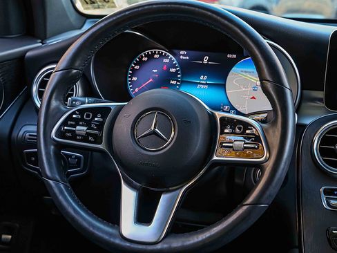 Used 2022 Mercedes-Benz GLC 300 4MATIC image 9