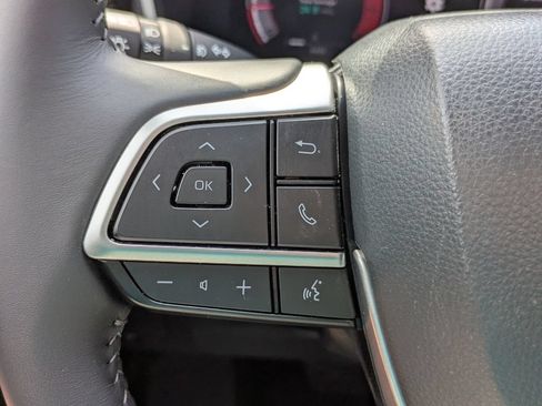 Used 2026 Toyota Highlander XSE AWD/4WD image 18