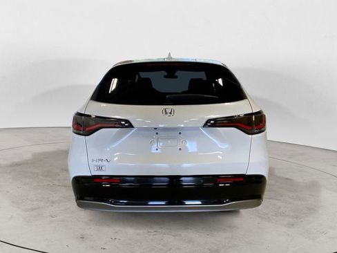 New 2026 Honda HR-V EX-L image 4