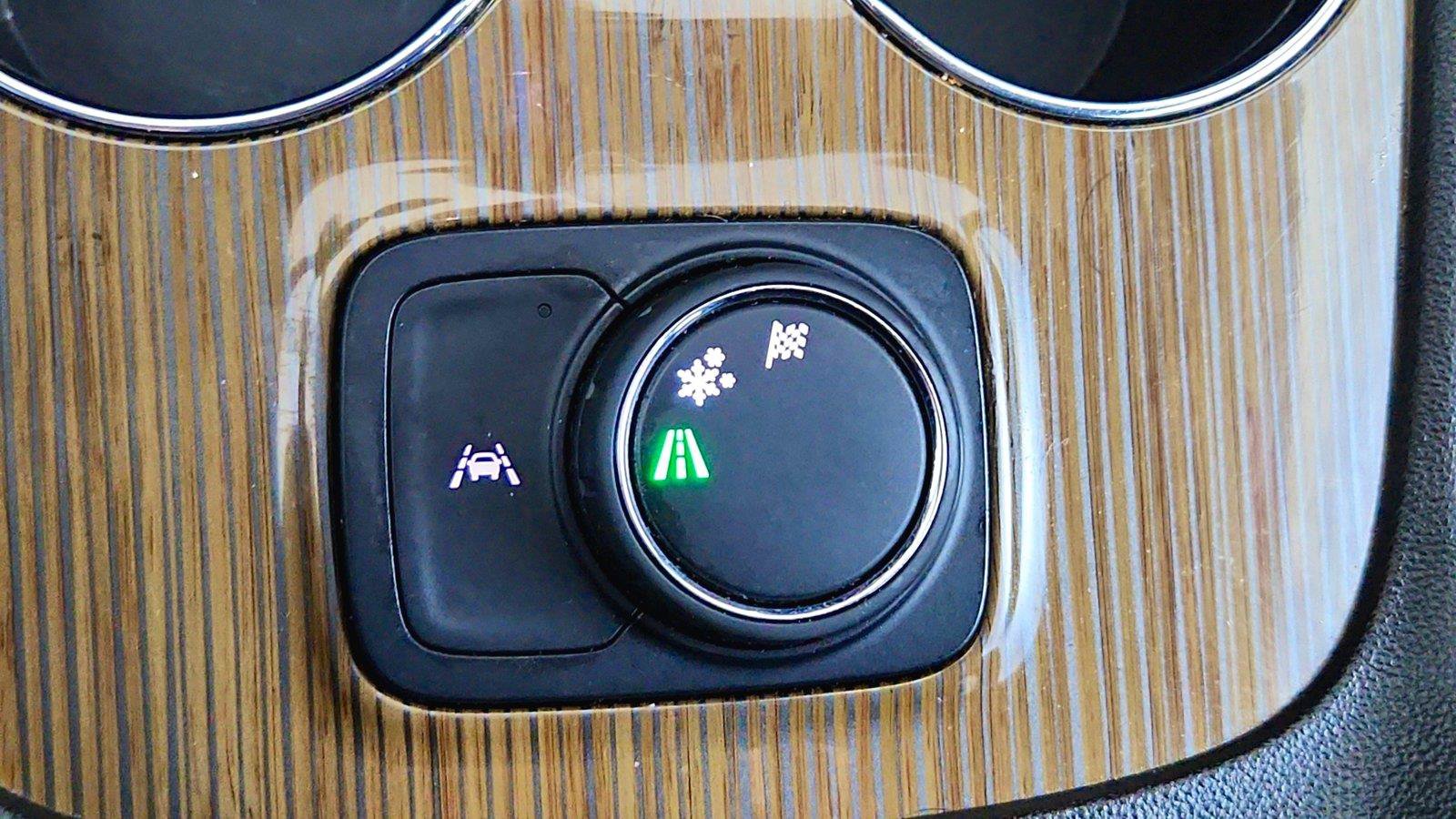 Used 2023 GMC Acadia SLE FWD image 45