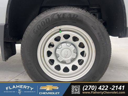 Used 2023 Chevrolet Colorado W/T image 18
