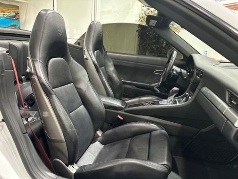 Used 2017 Porsche 911 Carrera 4S AWD/4WD image 22