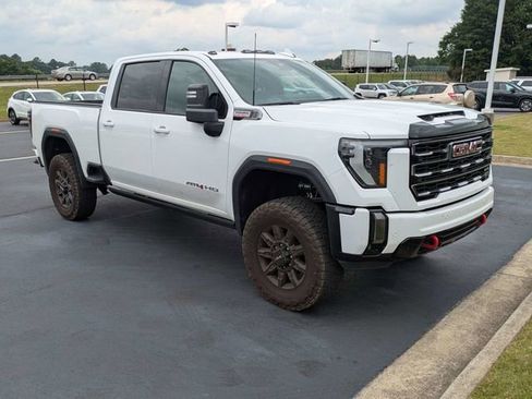 Used 2024 GMC Sierra 2500 AT4 w/ AT4 Premium Plus Package AWD/4WD image 2