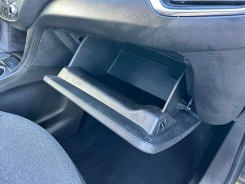 Used 2022 Chevrolet Equinox LT w/ Driver Convenience Package FWD image 43